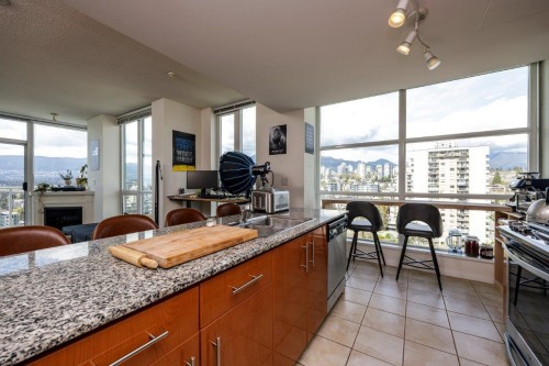 2107-188 Esplanade E, North Vancouver, BC 