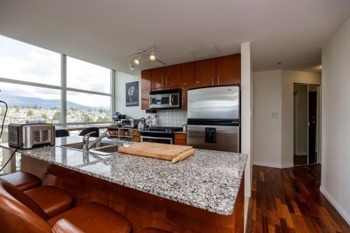 2107-188 Esplanade E, North Vancouver, BC 