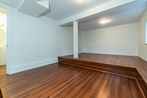 5725 Cranley Drive, West Vancouver, BC 