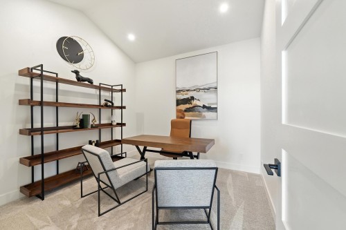 7-5522 Mccourt Road, Sechelt, BC 