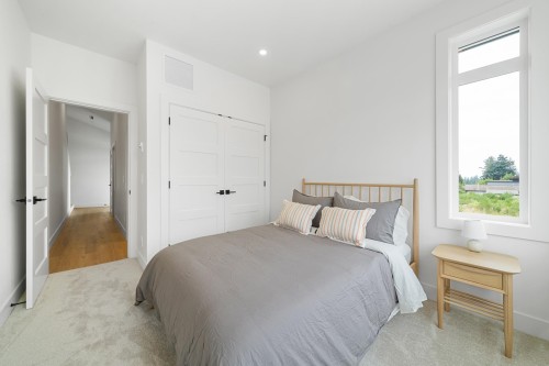 7-5522 Mccourt Road, Sechelt, BC 