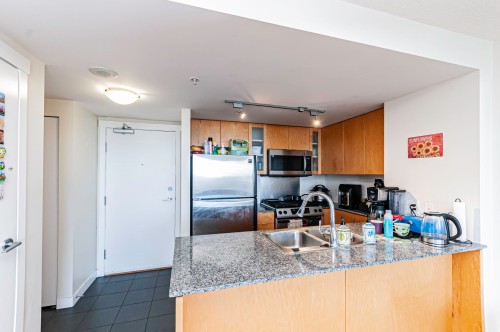 1005-7555 Alderbridge Way, Richmond, BC 