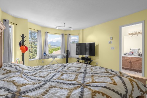 1038 Windward Drive, Coquitlam, BC 