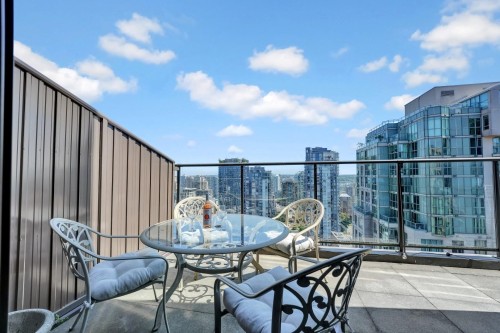 2703-1189 Howe Street  Vancouver, BC V6Z 2X4