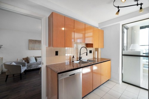 2703-1189 Howe Street, Vancouver, BC 