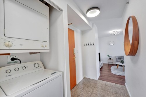 2703-1189 Howe Street, Vancouver, BC 