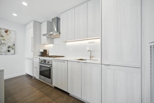 3302-2311 Beta Avenue, Burnaby, BC 