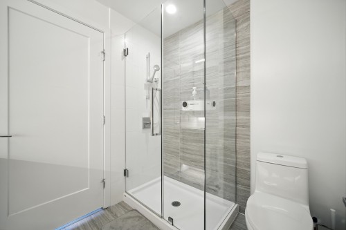 3302-2311 Beta Avenue, Burnaby, BC 