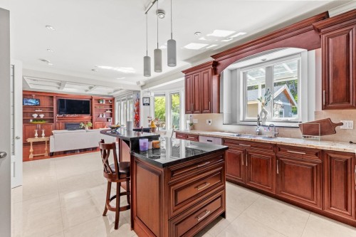 1030 33Rd Avenue W, Vancouver, BC 