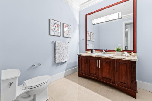 1030 33Rd Avenue W, Vancouver, BC 