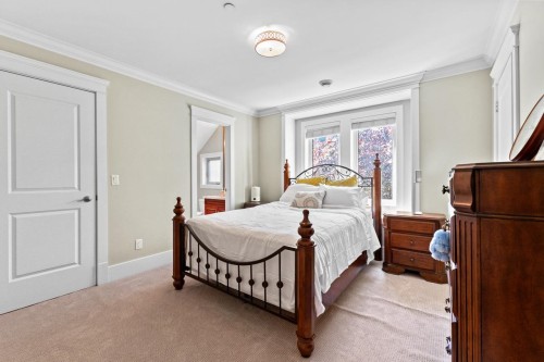 1030 33Rd Avenue W, Vancouver, BC 