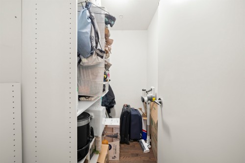 218-7058 14Th Avenue, Burnaby, BC 