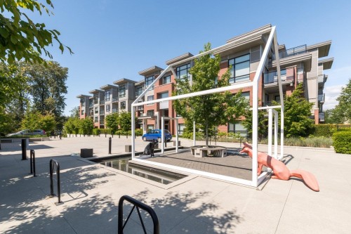 218-7058 14Th Avenue, Burnaby, BC 