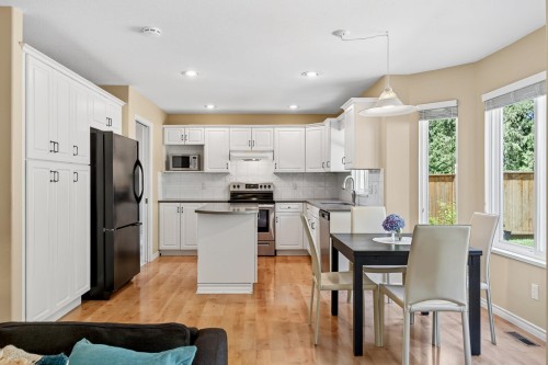 1237 Amazon Drive, Port Coquitlam, BC 