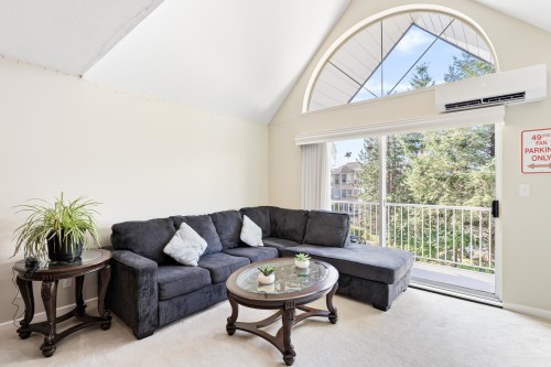 303-11601 227 Street, Maple Ridge, BC 