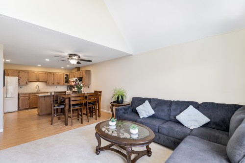 303-11601 227 Street, Maple Ridge, BC 