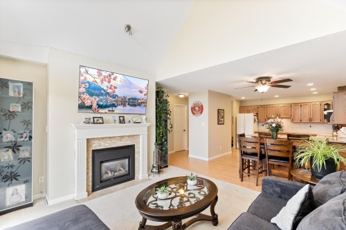 303-11601 227 Street, Maple Ridge, BC 