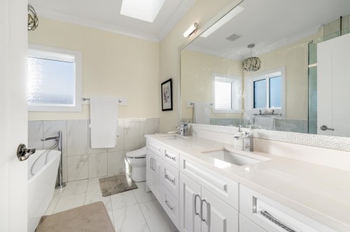 288 59Th Avenue E, Vancouver, BC 