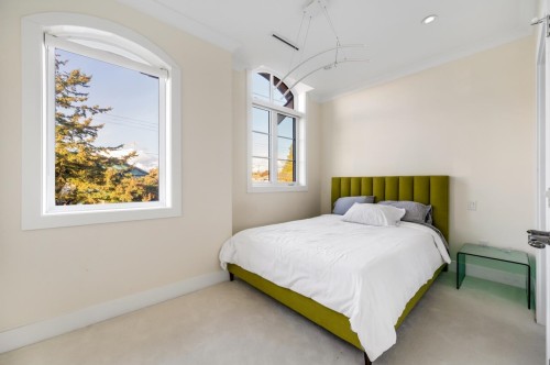 288 59Th Avenue E, Vancouver, BC 