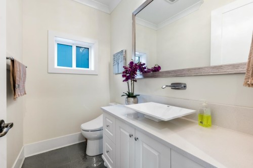 288 59Th Avenue E, Vancouver, BC 