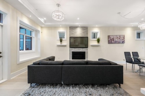 288 59Th Avenue E, Vancouver, BC 