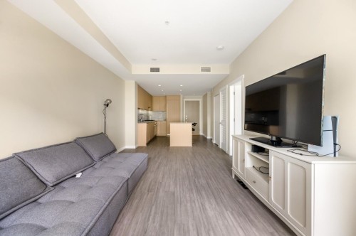 220-9233 Odlin Road, Richmond, BC 