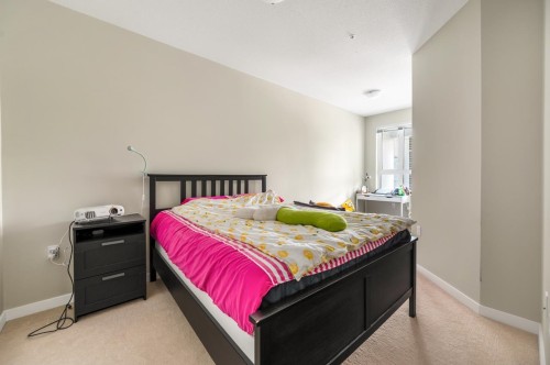 220-9233 Odlin Road, Richmond, BC 