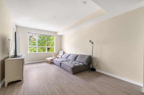 220-9233 Odlin Road, Richmond, BC 