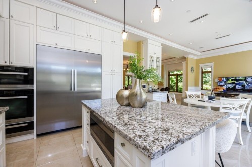 3928 34Th Avenue W, Vancouver, BC 