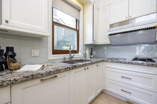 3928 34Th Avenue W, Vancouver, BC 