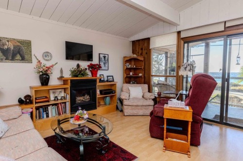 1618 Ocean Beach Esplanade, Gibsons, BC 