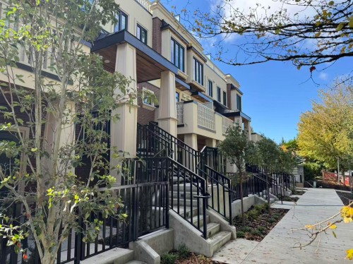 103-918 32nd Avenue W Vancouver, BC V5Z 2K2