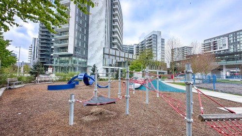 886-8671 Hazelbridge Way, Richmond, BC 