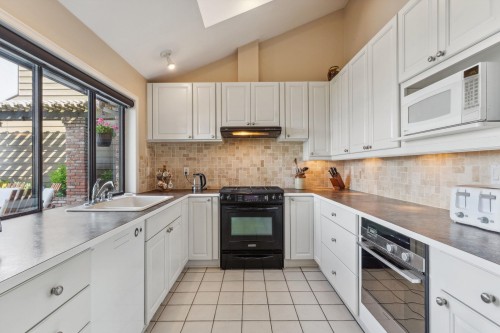 5207 Aspen Drive, West Vancouver, BC 