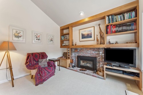 5207 Aspen Drive, West Vancouver, BC 