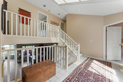 5207 Aspen Drive, West Vancouver, BC 