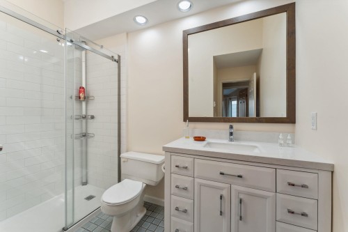 5207 Aspen Drive, West Vancouver, BC 