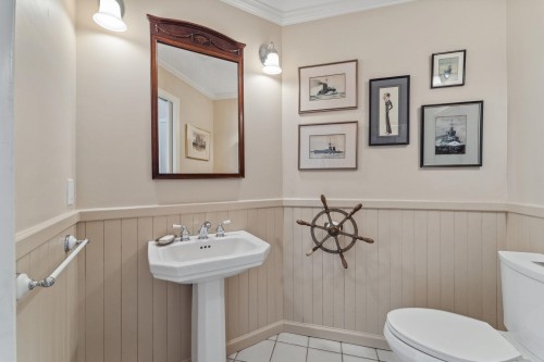 5207 Aspen Drive, West Vancouver, BC 