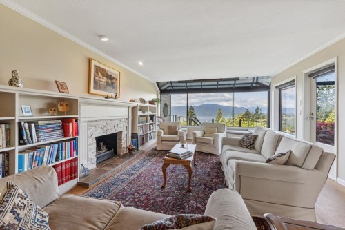 5207 Aspen Drive, West Vancouver, BC 