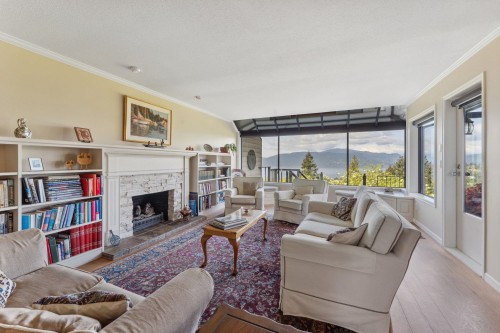 5207 Aspen Drive, West Vancouver, BC 