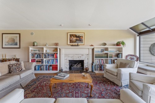 5207 Aspen Drive, West Vancouver, BC 