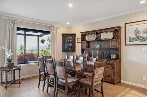 5207 Aspen Drive, West Vancouver, BC 