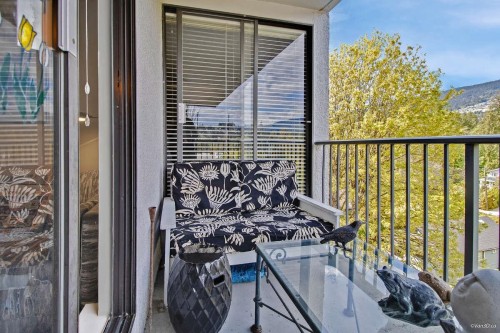 903-1745 Esquimalt Avenue, West Vancouver, BC 