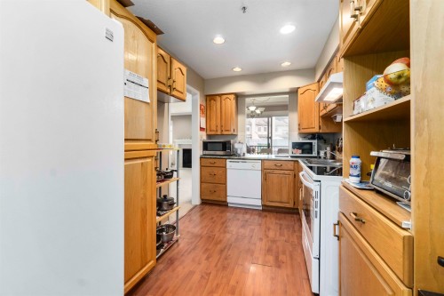 8-7150 Barnet Road, Burnaby, BC 