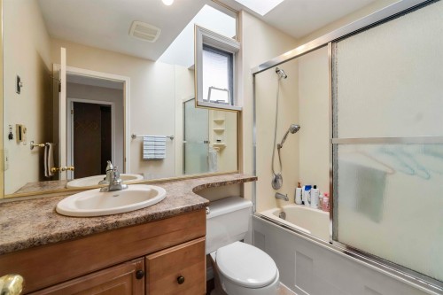 8-7150 Barnet Road, Burnaby, BC 