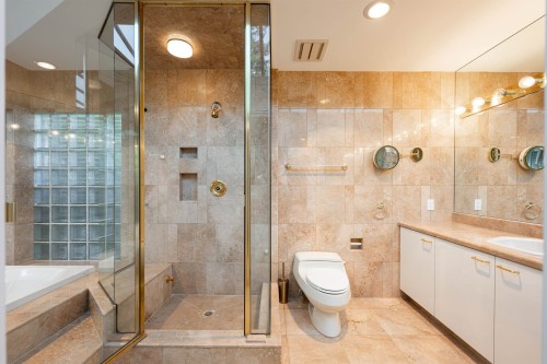 4060 Almondel Road, West Vancouver, BC 