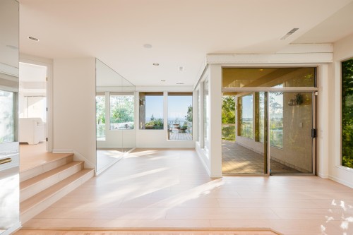 4060 Almondel Road, West Vancouver, BC 