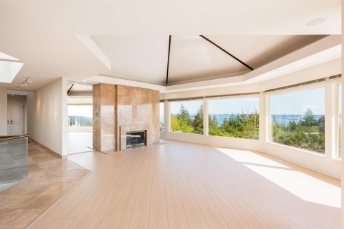 4060 Almondel Road, West Vancouver, BC 