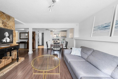 530 14Th Street W, North Vancouver, BC 