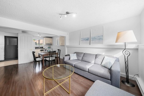 530 14Th Street W, North Vancouver, BC 